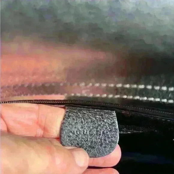 Authentic 1990 Gucci two way leather “One of one. Will not relist.” - Picture 4 of 15